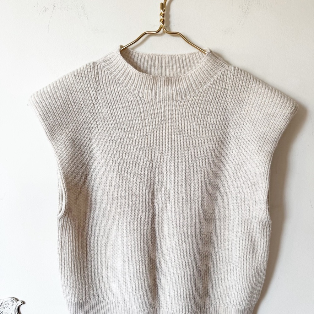 NWOT Aritzia Babaton Hazlitt Cream Ribbed Wool Sweater Vest L - Picture 6 of 10